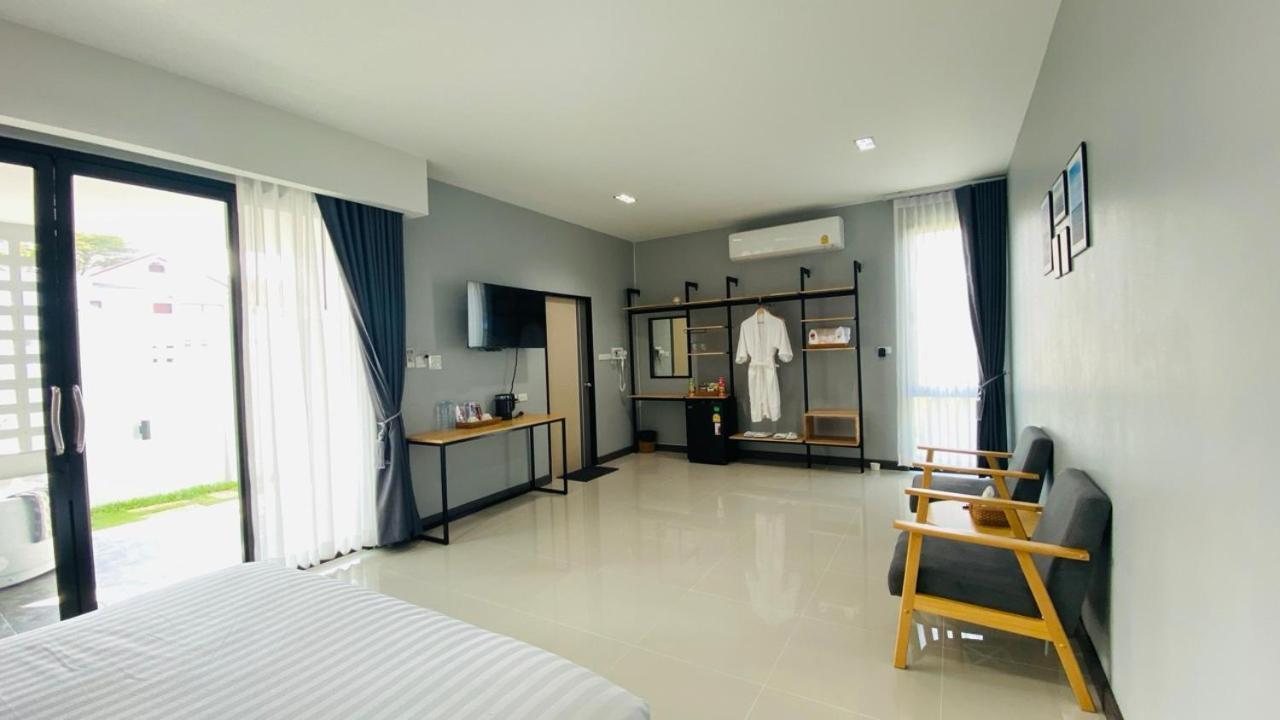 B Villa 62 Rayong Bagian luar foto